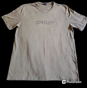 Oakley army green-brown unisex t-shirt made in Peru size L